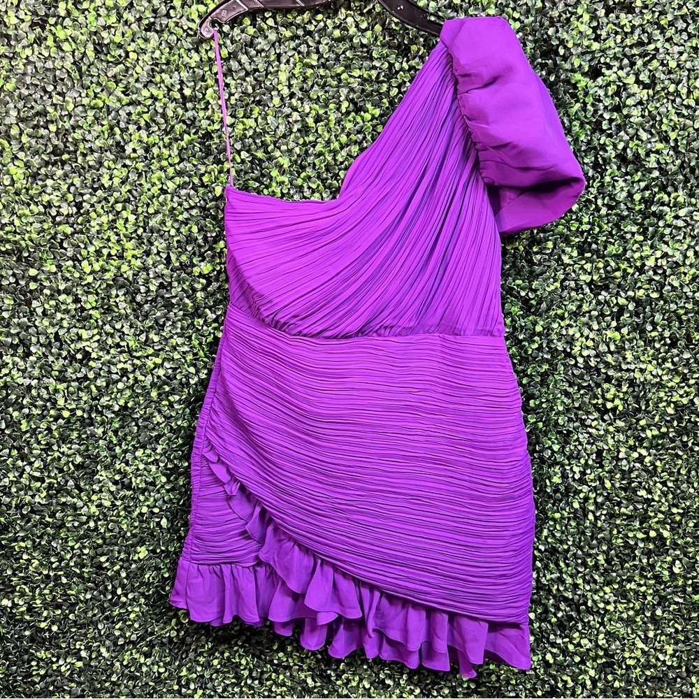 EXPRESS | Ruched One-Shoulder Dress - Picture 2 of 6